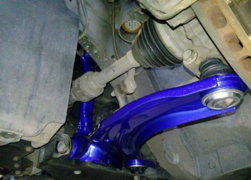 Front Upper Control Arm Nissan Cube, Livina, Tiida