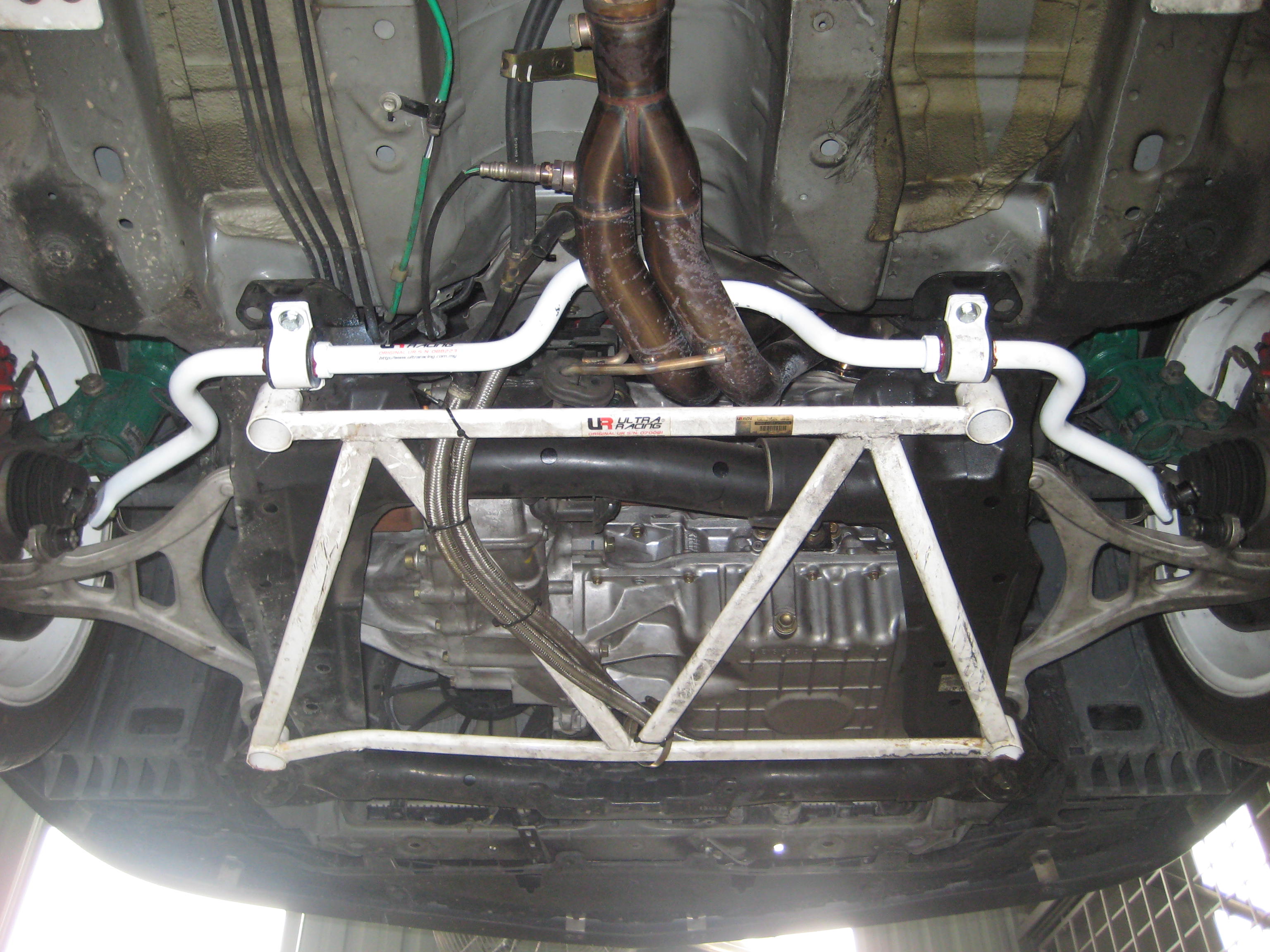 Honda Civic 01-05 2/4D 2.0 UltraRacing Front Sway Bar 25mm