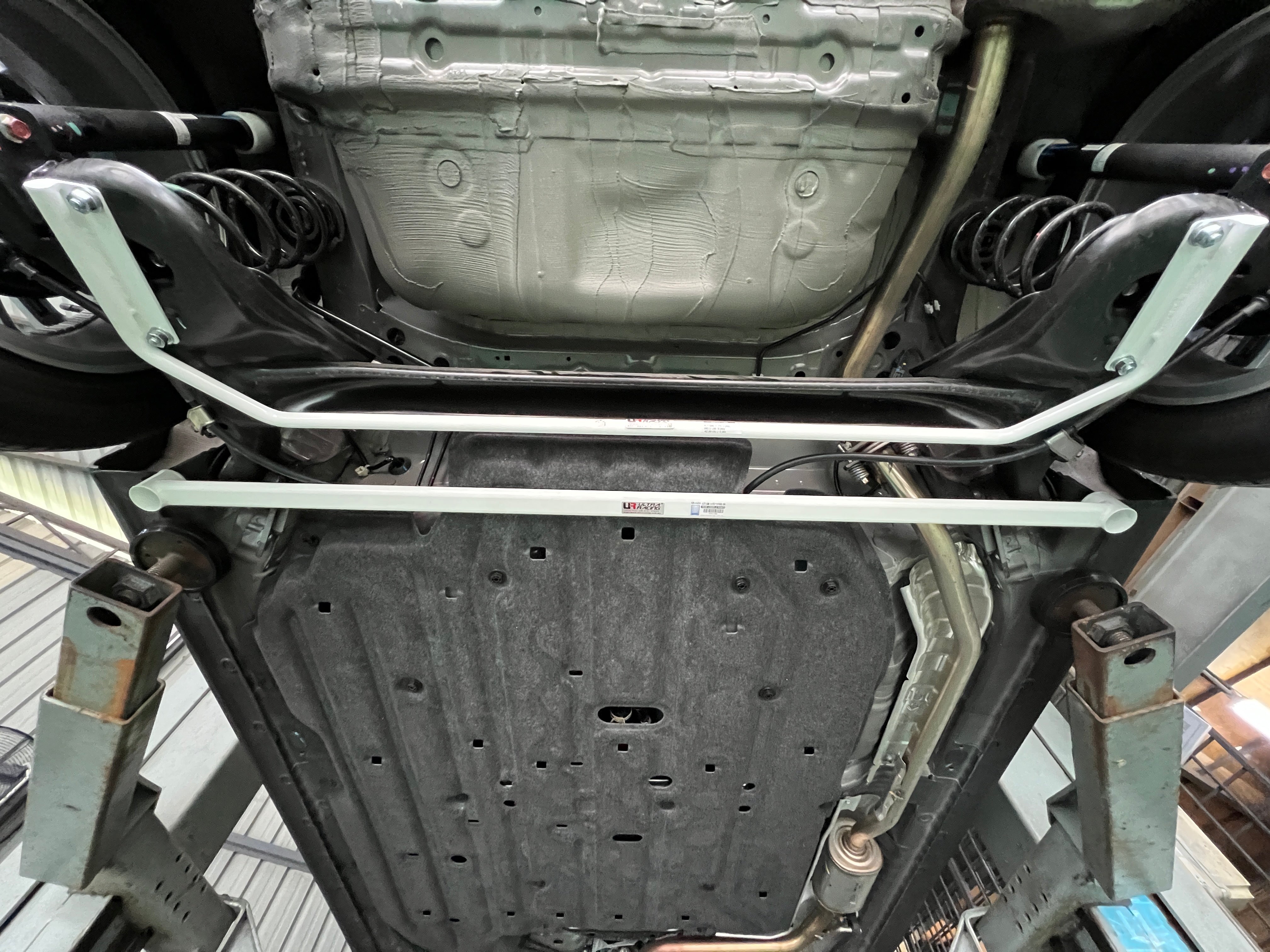 Honda Jazz 13+  UltraRacing Rear Sway Bar 16mm 471