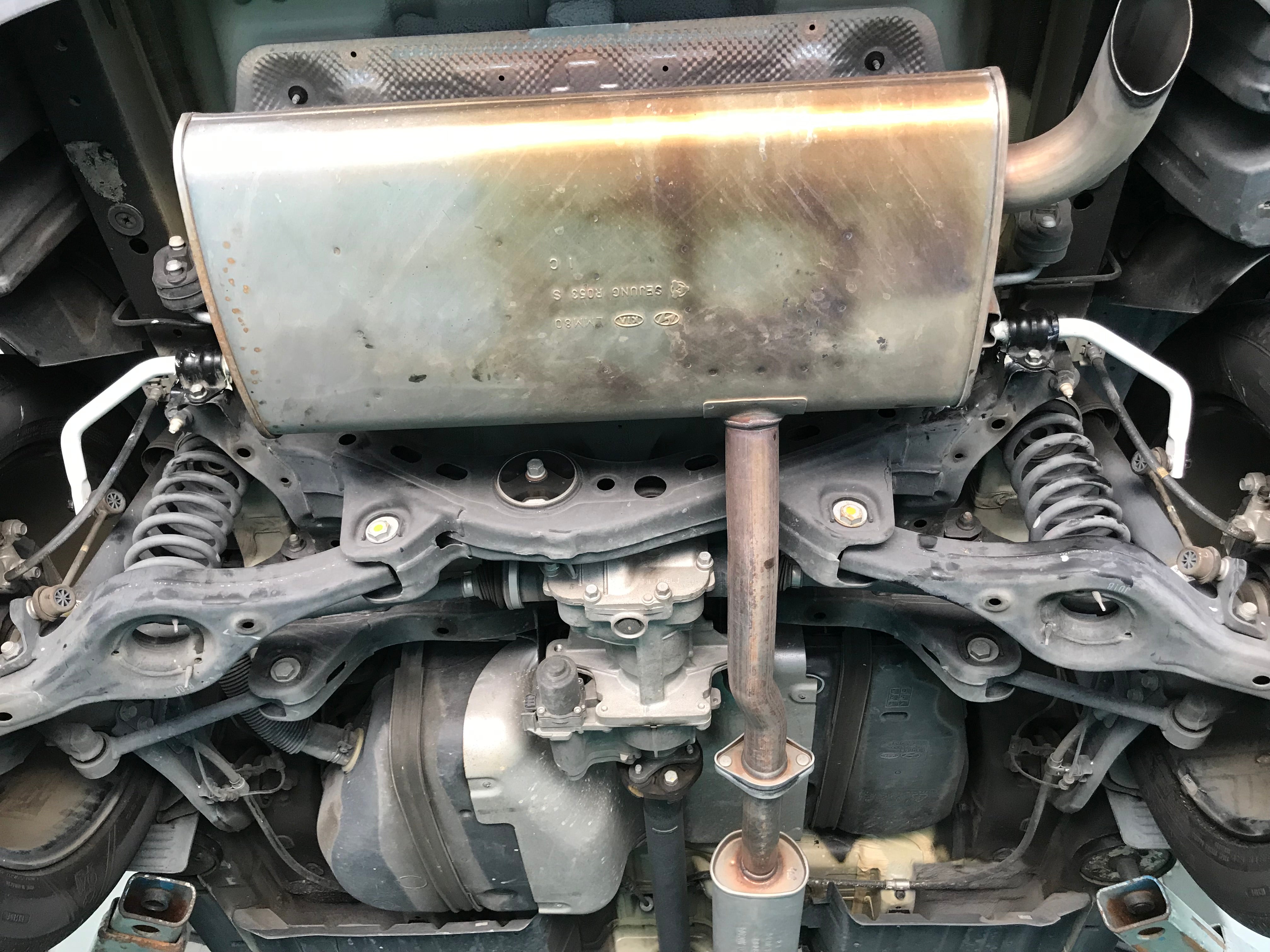 Kia Sportage 10+ 2WD UltraRacing Rear Sway Bar 20mm