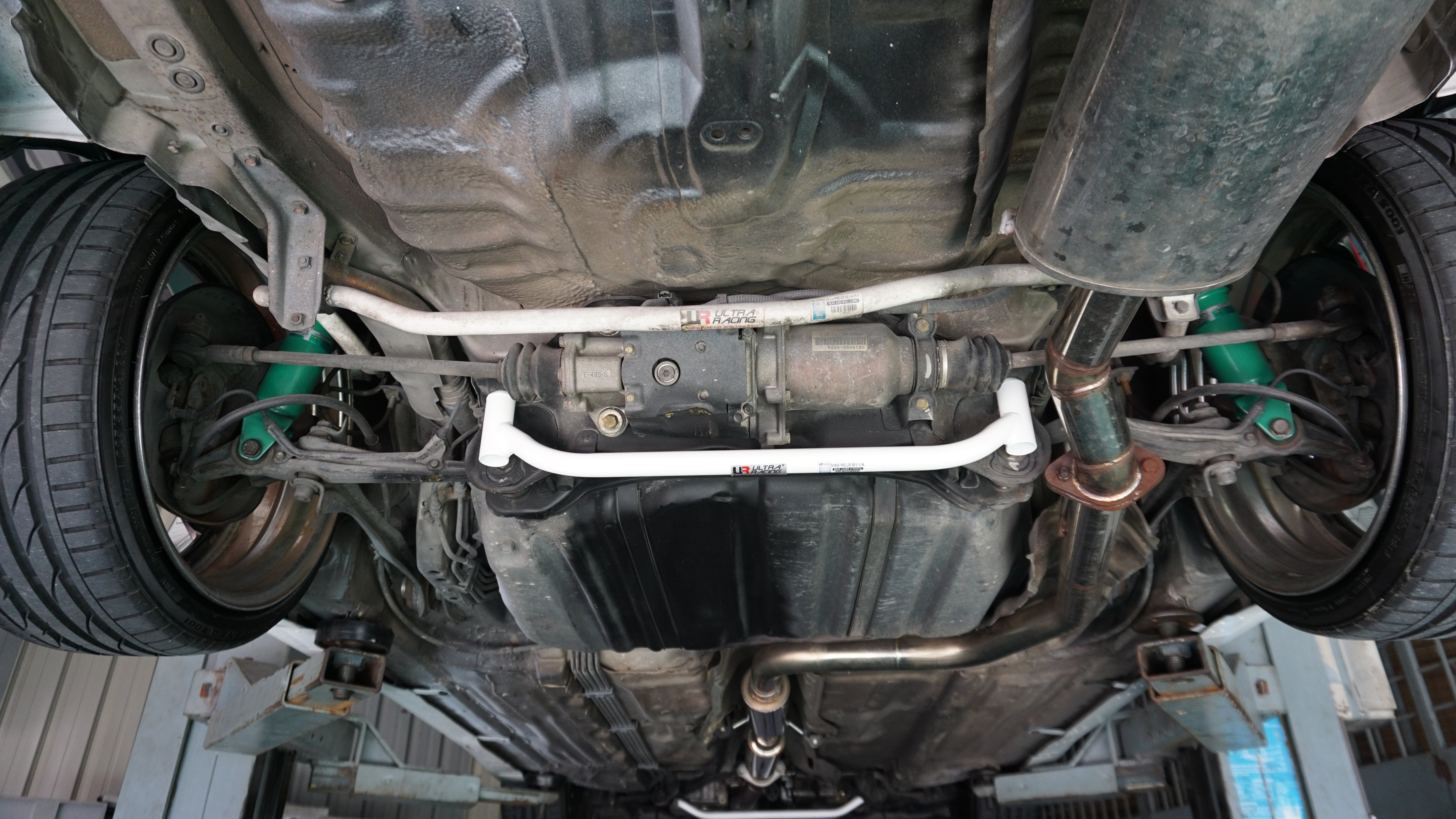 Honda Prelude 92-00 UltraRacing Rear Sway Bar 23mm Solid