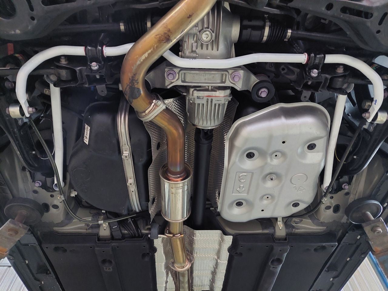 Toyota Yaris GR XP210 20+ UltraRacing Rear Swaybar 663