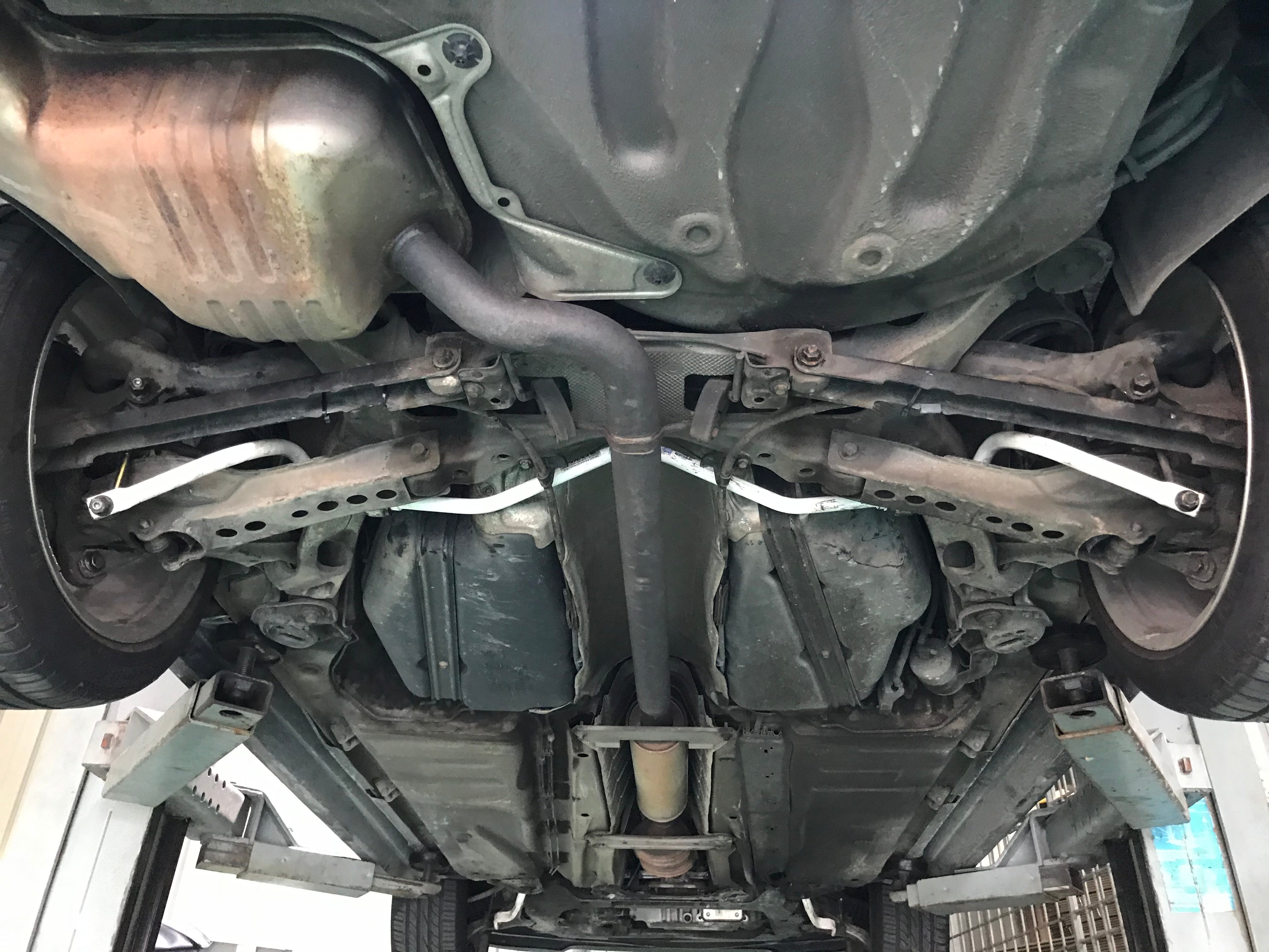 Volvo S60/V70 2WD UltraRacing Rear Anti-Roll/Sway Bar 25mm