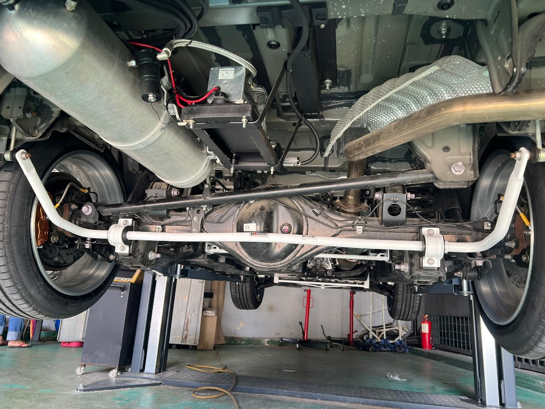 TOYOTA GRANACE Ultra Racing Rear Sway Bar 29mm