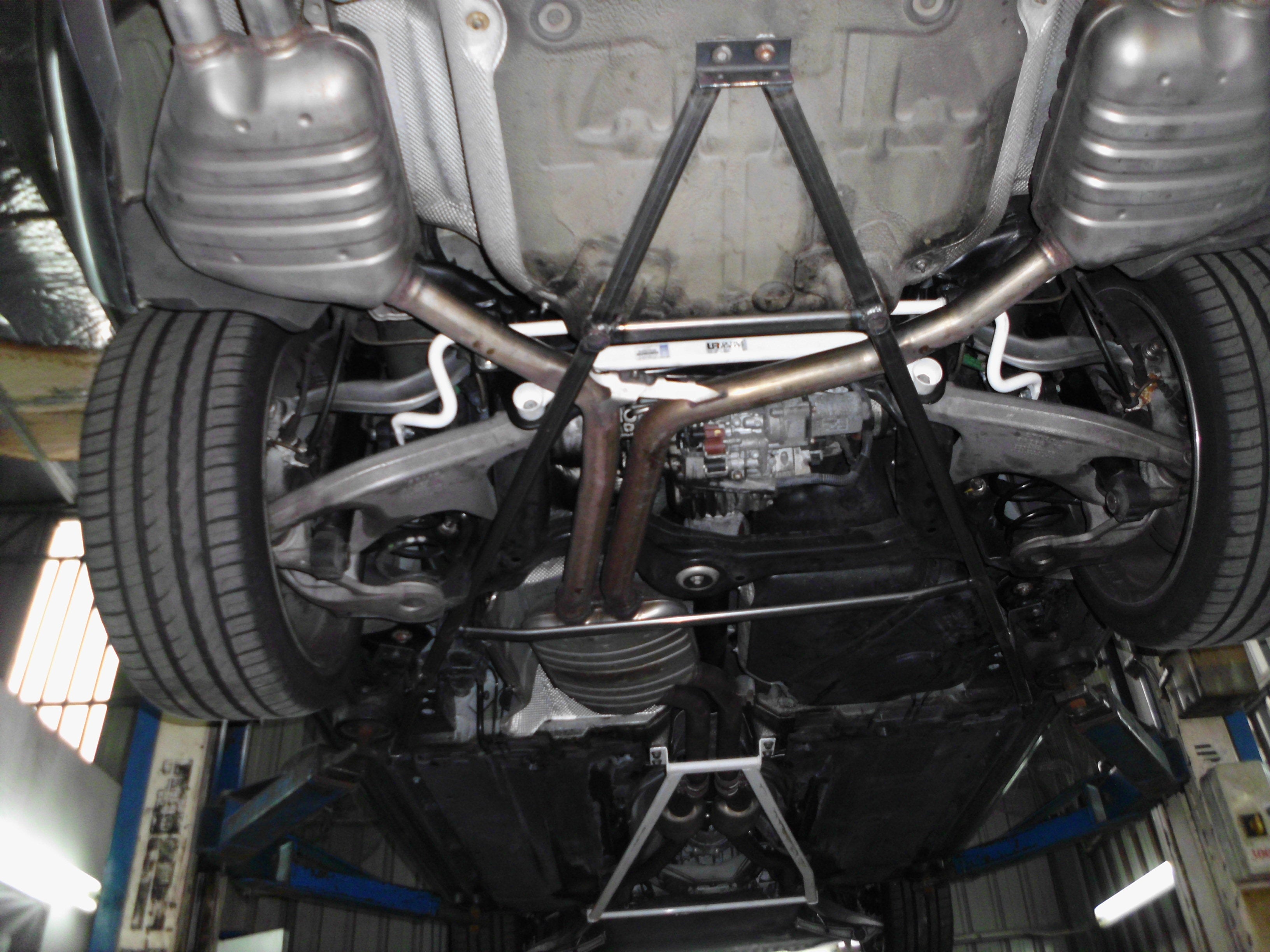 Ultra Racing bar for performance and chassis reinforcement – Torque Lab