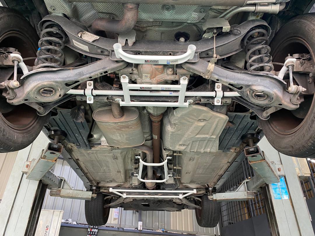 Ford Kuga 12+ UltraRacing Rear Sway Bar 23mm 492