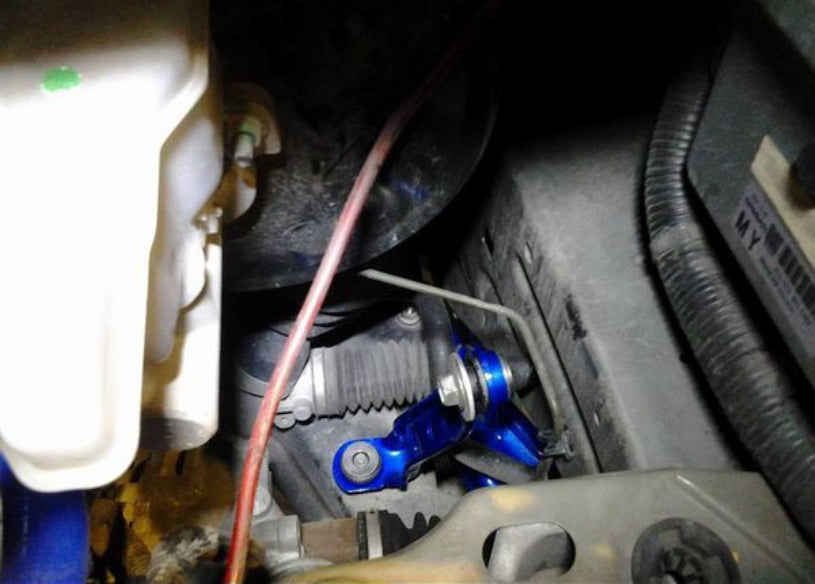 Front Upper Control Arm Nissan Cube, Livina, Tiida