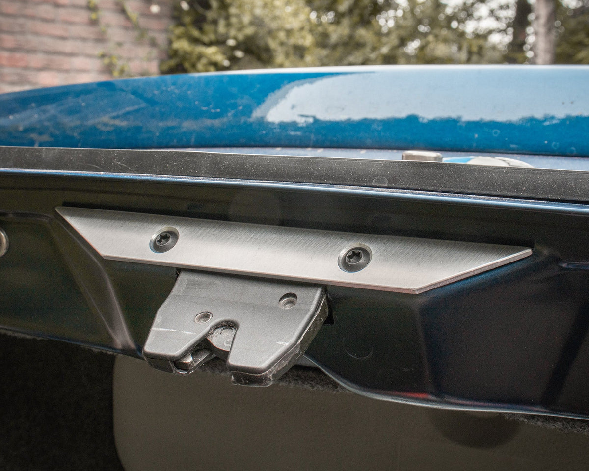 ST Trackparts BMW E36 Trunk reinforcement - product image 2