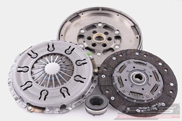 Kit Including Dual Mass Flywheel