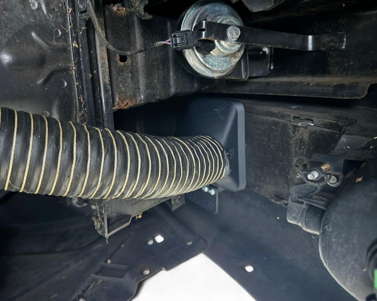 ST Trackparts BMW E90 / E91 Brake Duct OEM-Style (Non-M) - product image 7