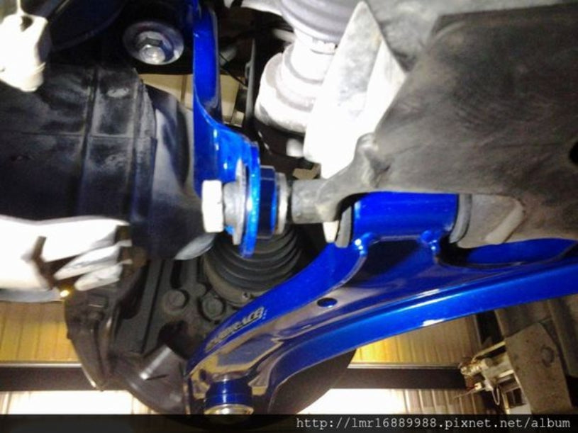 Front Upper Control Arm Nissan Cube, Livina, Tiida