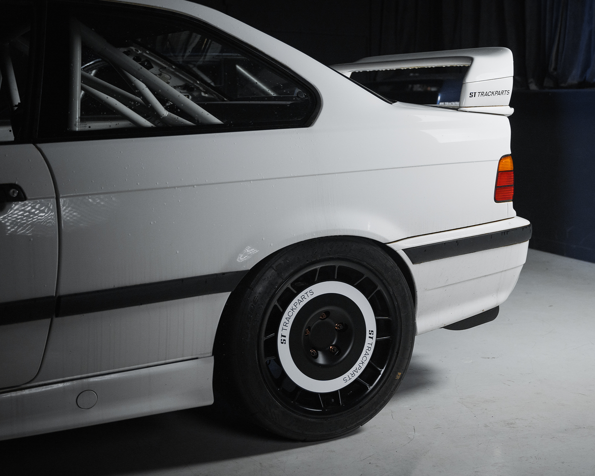 ST Trackparts AeroDiscs for 17" Protrack ONE / Motec Nitro / APEX ARC-8 / APEX ML-10RT BMW E36/E46 - product image 9